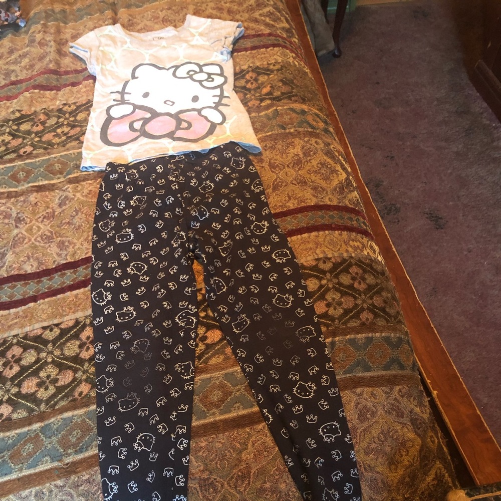 Size Small Hello Kitty Top And Pants